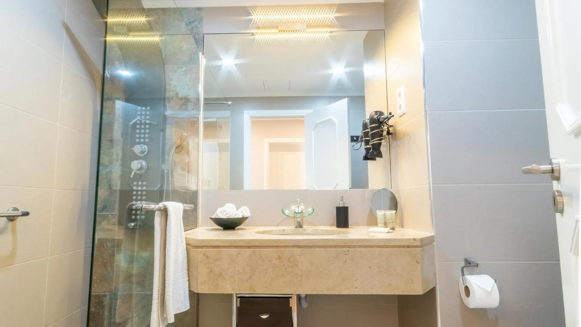 아파트 Maria Casa Branca By Alma Holiday Rentals 푼샬